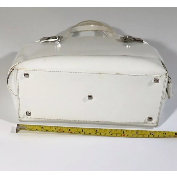 Authentic limited edition Rare Salvatore Ferragamo white leathr satchel - Picture 5 of 8